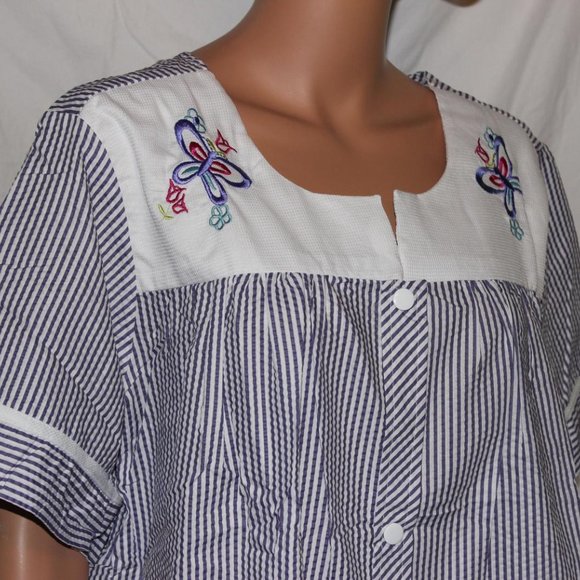 WOMENS EASY ESSENTIALS PERIWINKLE WHITE PINSTRIPE SNAPS HOUSECOAT DUSTER 1X & 2X - Picture 3 of 5